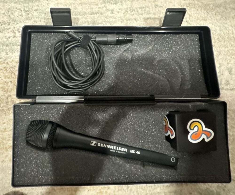 Sennheiser MD 46 Cardioid Dynamic ENG Microphone with Box and Accessories - Picture 2 of 4